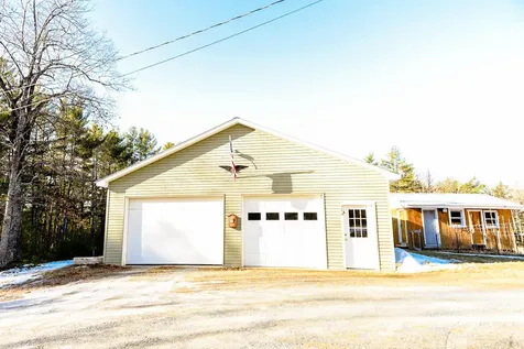 11 Whites Lane Chesterville ME 04938
