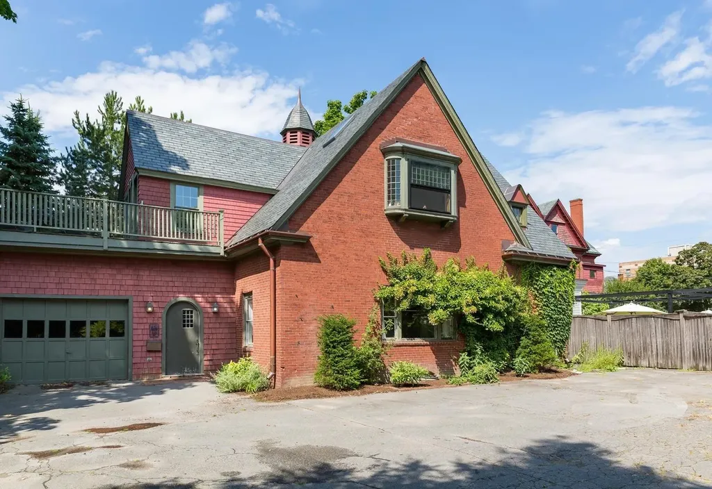188 Vaughan Street Portland ME 04102