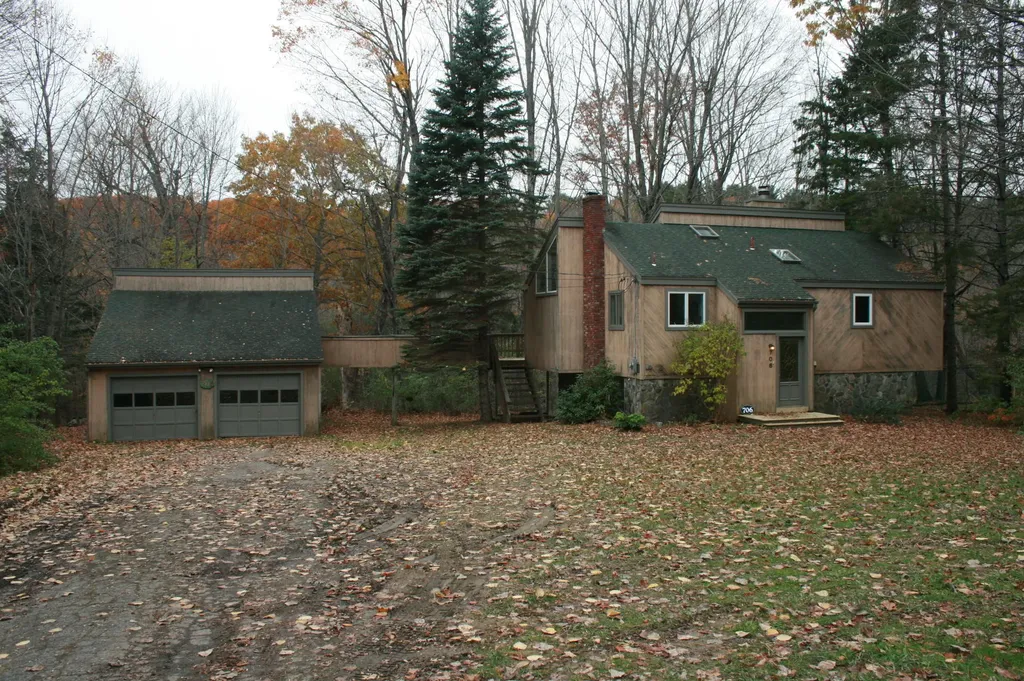706 Kenduskeag Avenue Bangor ME 04401