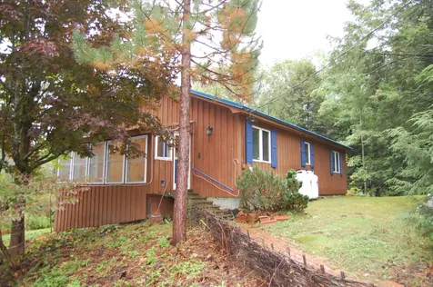 107 Meadow Cross Road Topsham ME 04086