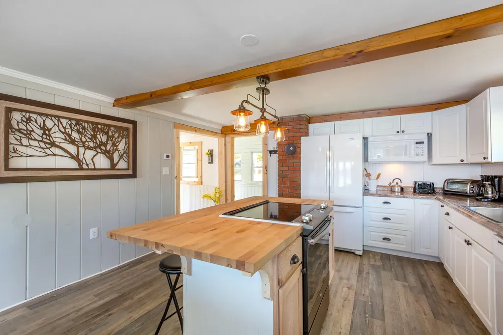 1041 Tasker Road Augusta ME 04330