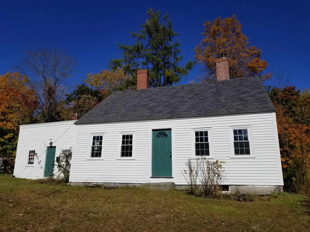 1 Hubbard Lane Hallowell ME 04347