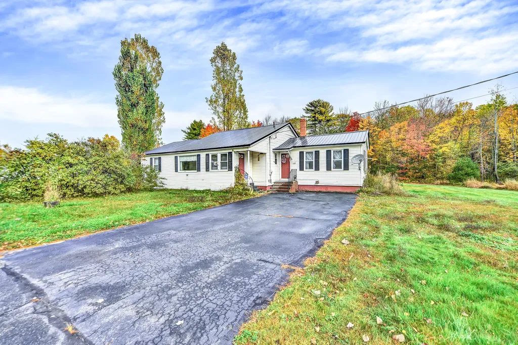 677 Main Street Wayne ME 04284