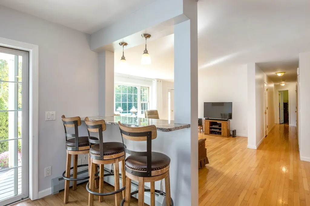 22 Madelyn Avenue Topsham ME 04086