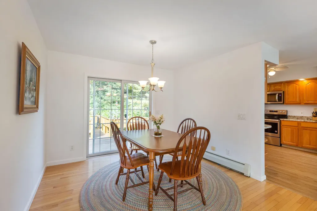 22 Madelyn Avenue Topsham ME 04086