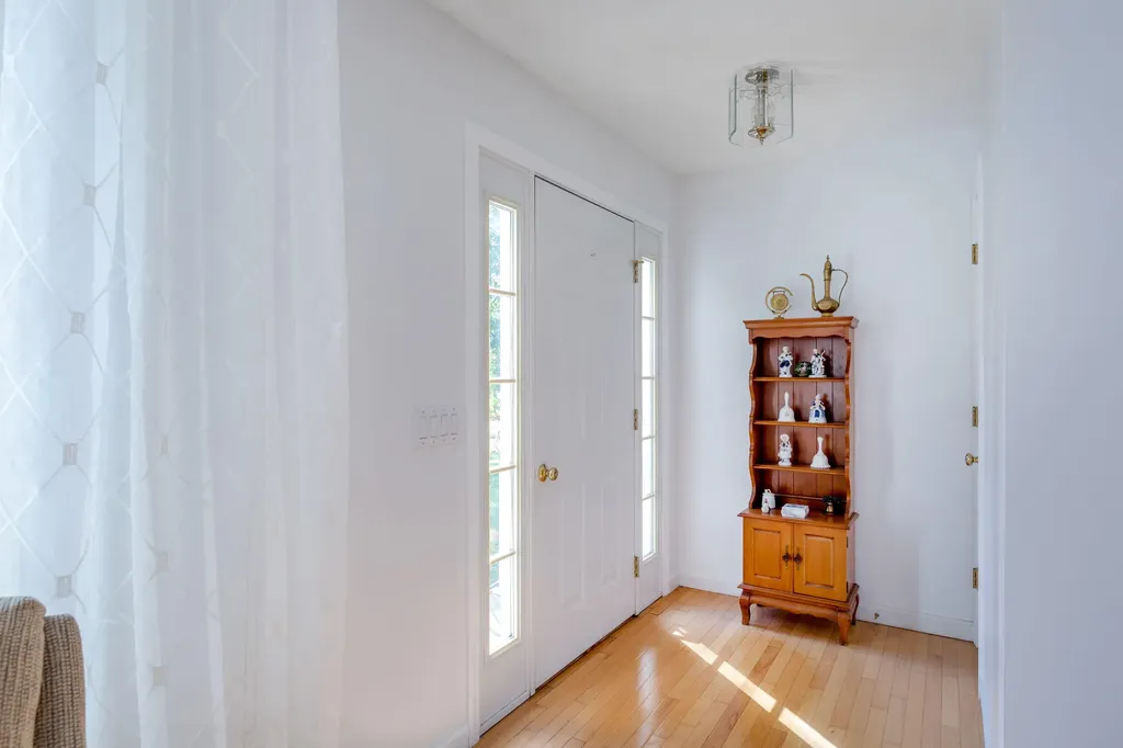22 Madelyn Avenue Topsham ME 04086