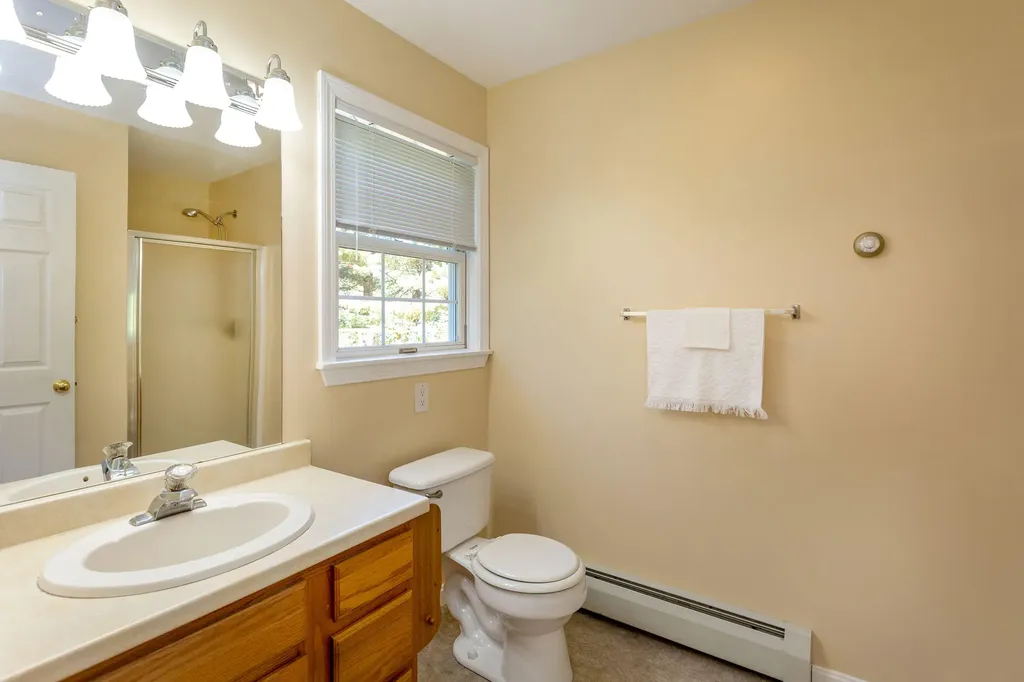 22 Madelyn Avenue Topsham ME 04086