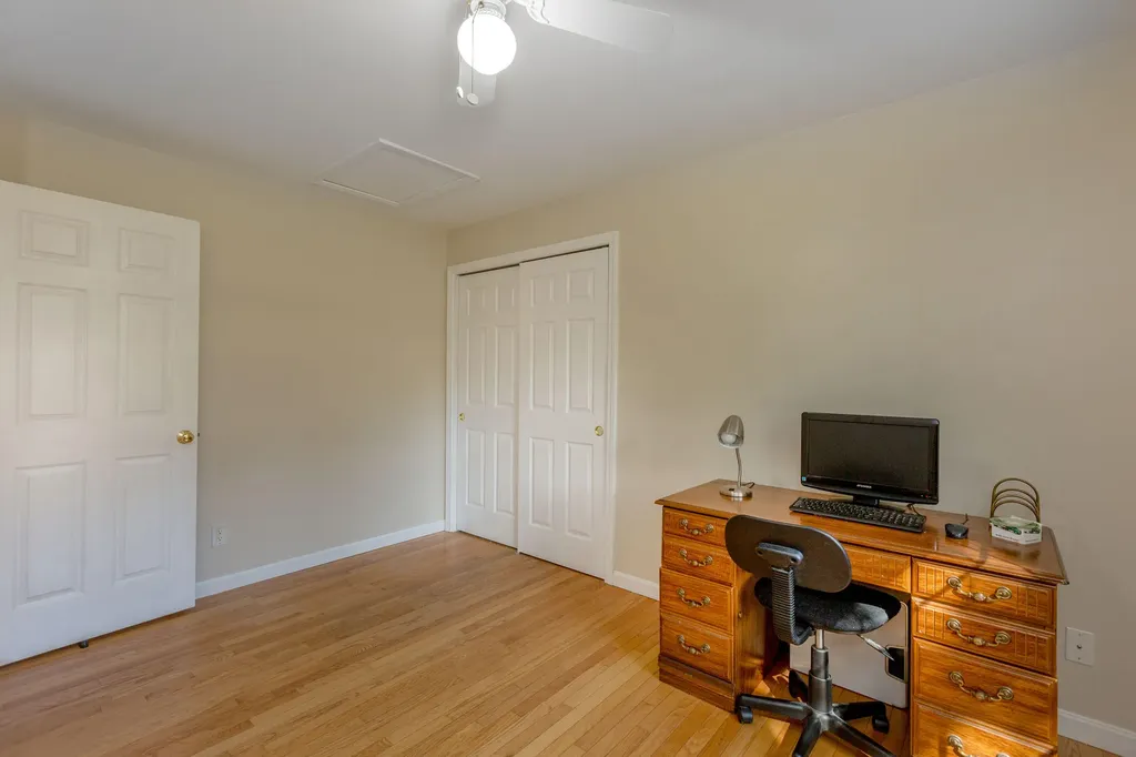 22 Madelyn Avenue Topsham ME 04086