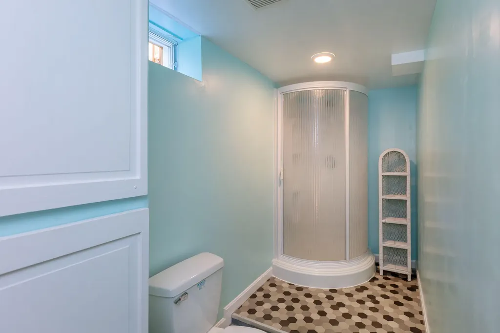 22 Madelyn Avenue Topsham ME 04086