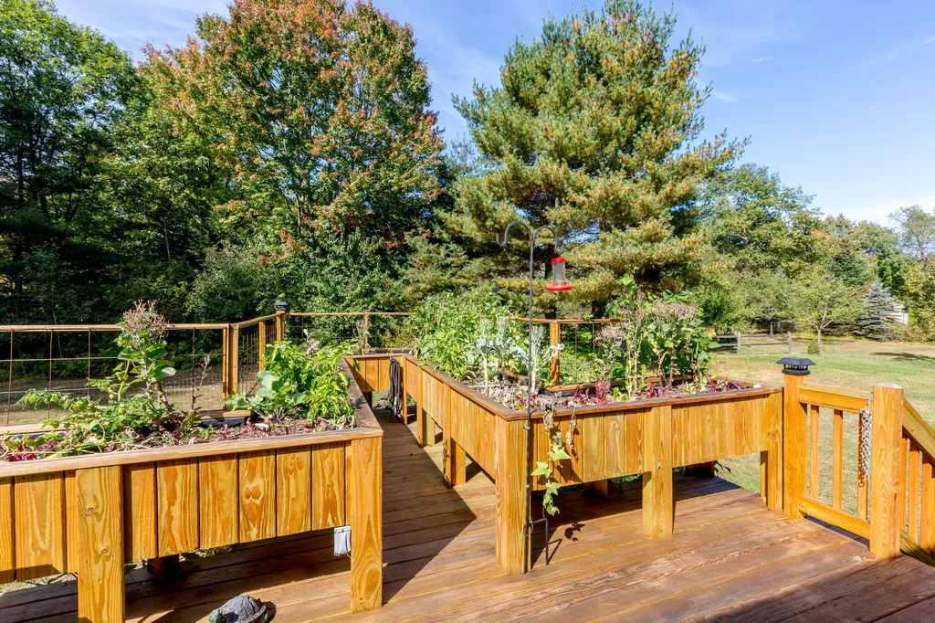22 Madelyn Avenue Topsham ME 04086