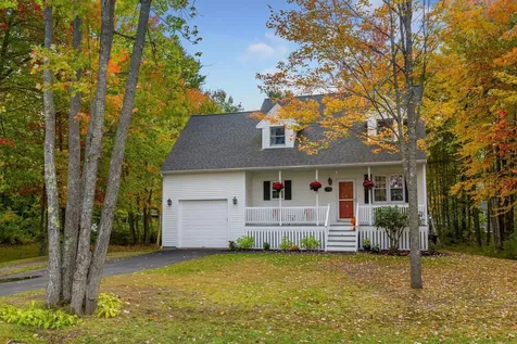 27 Fairway Drive Scarborough ME 04074
