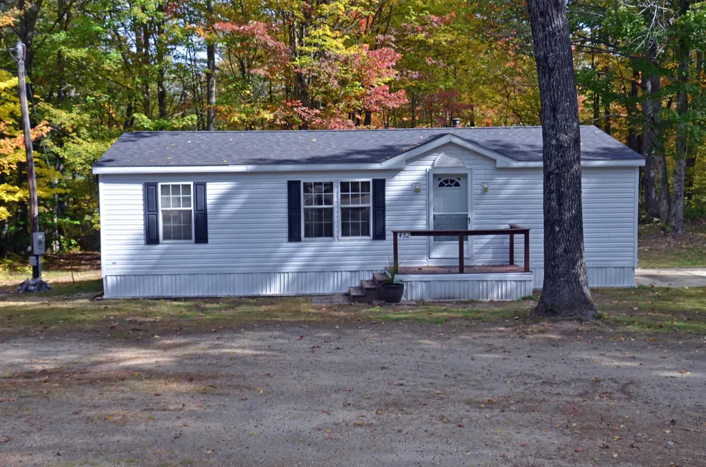 452 King Street Oxford ME 04270