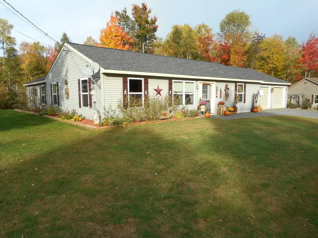 17 Selden Lane Oakland ME 04963