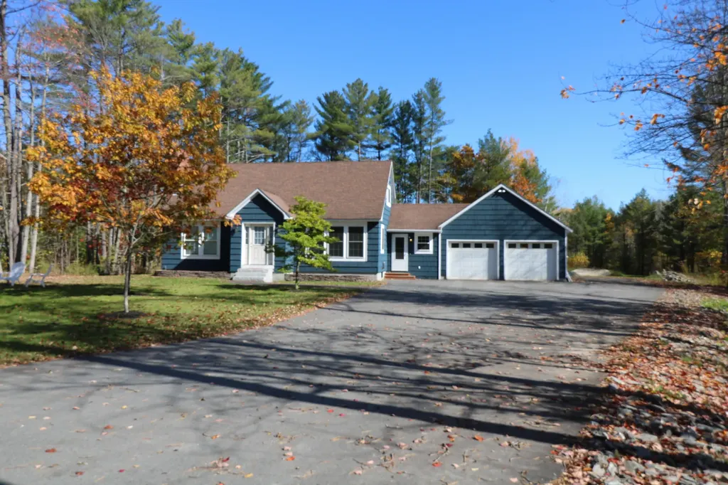 95 Woodridge Drive Manchester ME 04351