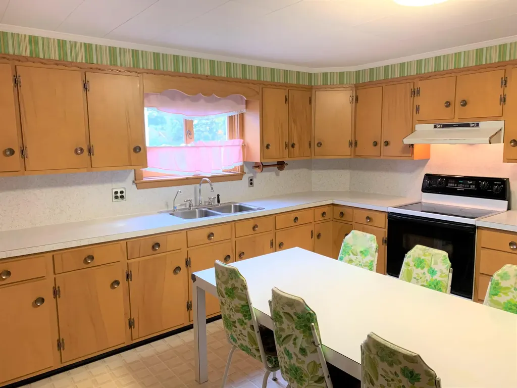 27 Prescott Street Sanford ME 04073