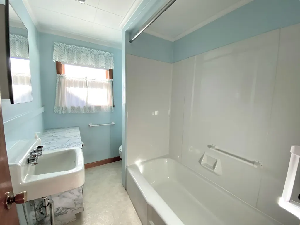 27 Prescott Street Sanford ME 04073
