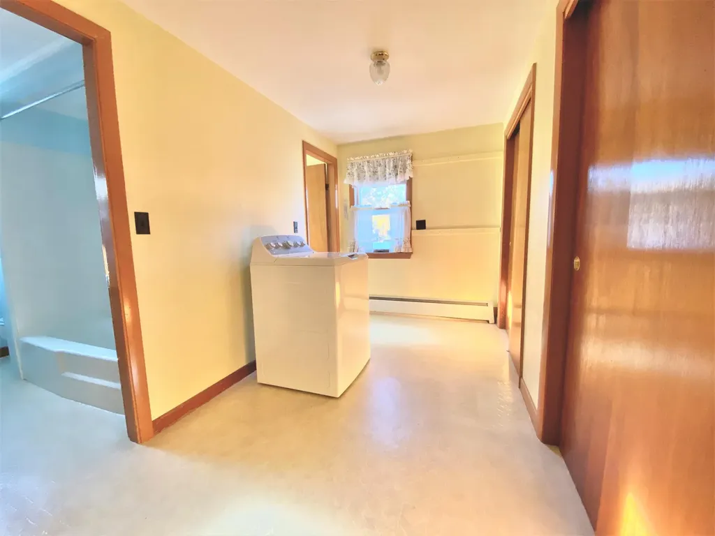 27 Prescott Street Sanford ME 04073