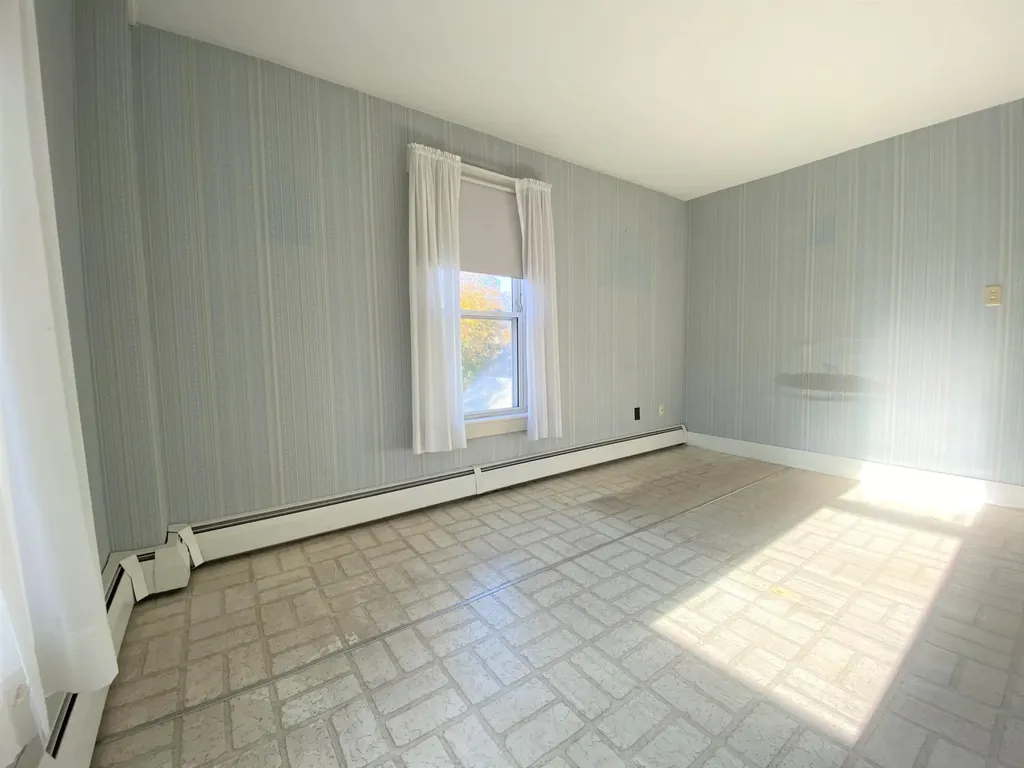 27 Prescott Street Sanford ME 04073