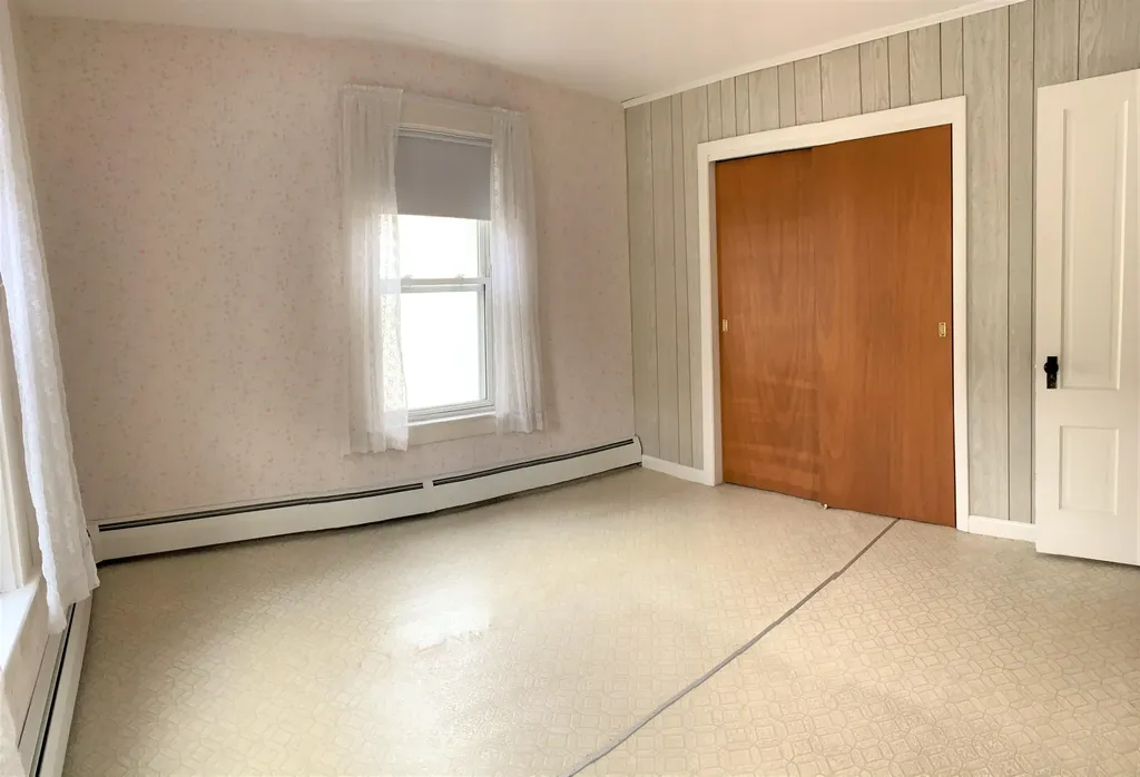 27 Prescott Street Sanford ME 04073