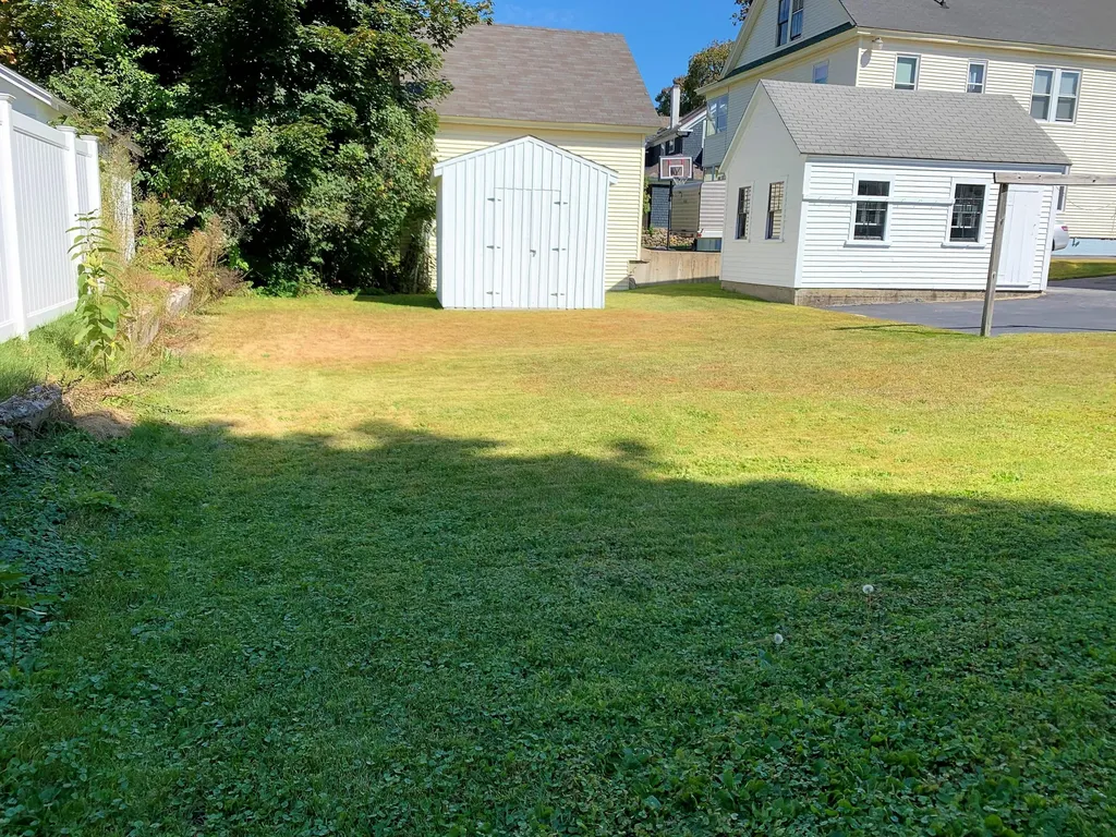 27 Prescott Street Sanford ME 04073