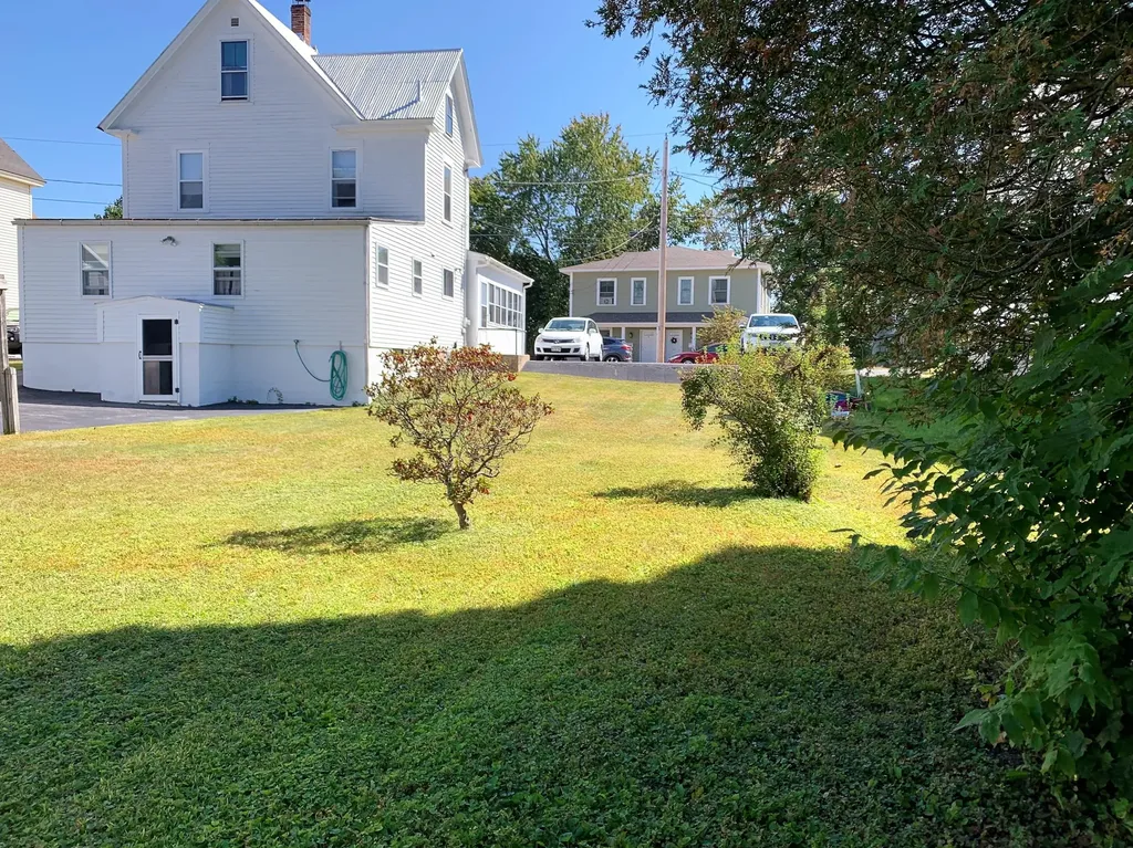 27 Prescott Street Sanford ME 04073