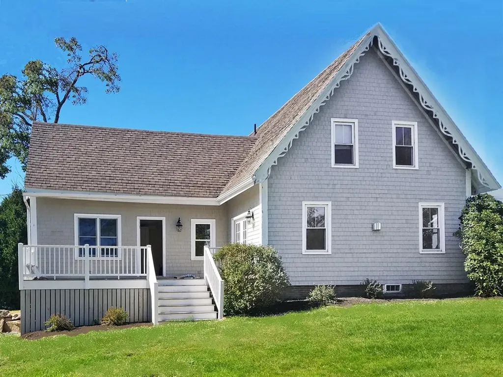 36 Chapman Street Damariscotta ME 04543