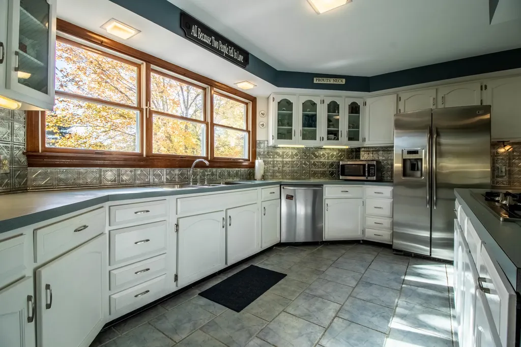 10 High Point Road Scarborough ME 04074