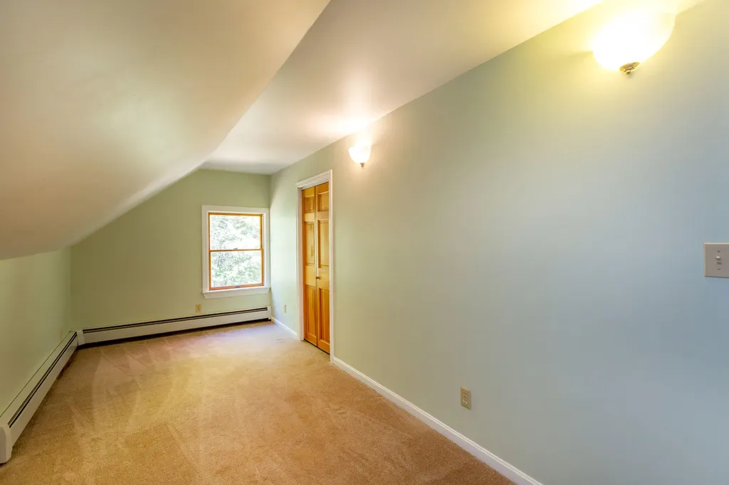 123 White Road Bowdoinham ME 04008