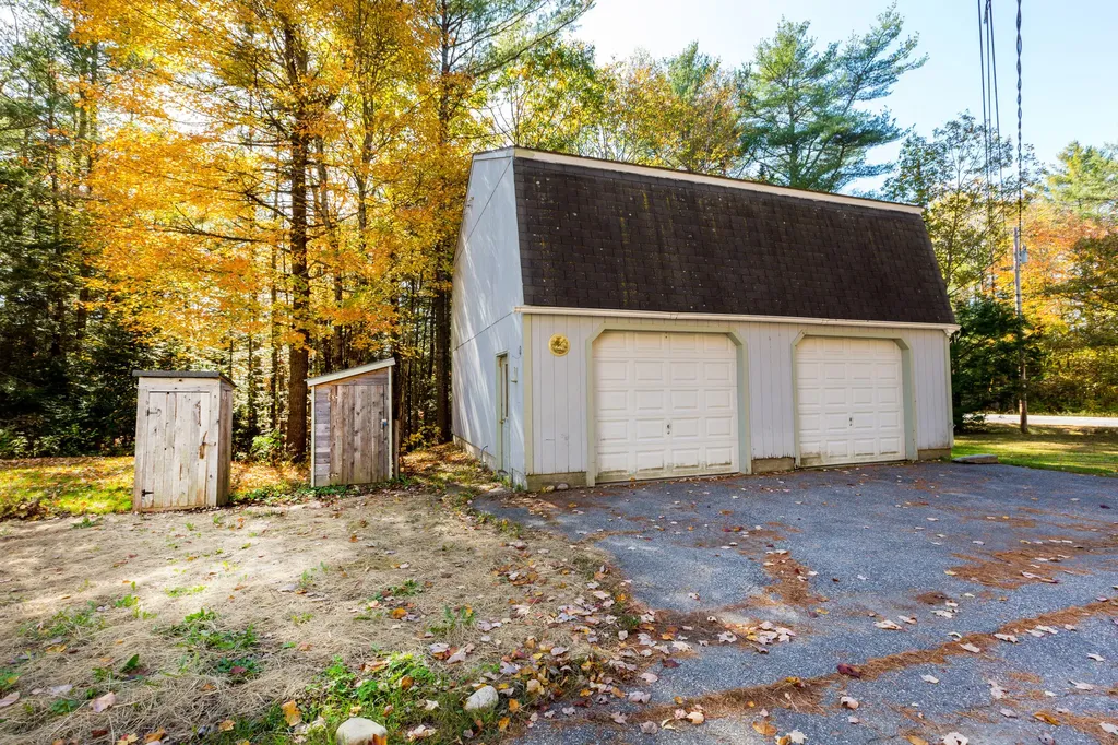 123 White Road Bowdoinham ME 04008