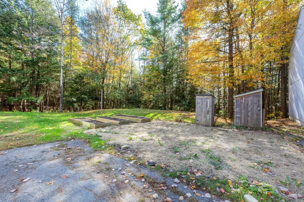 123 White Road Bowdoinham ME 04008