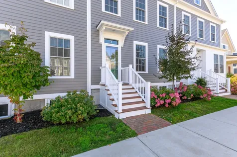 7 Federal Way Scarborough ME 04074
