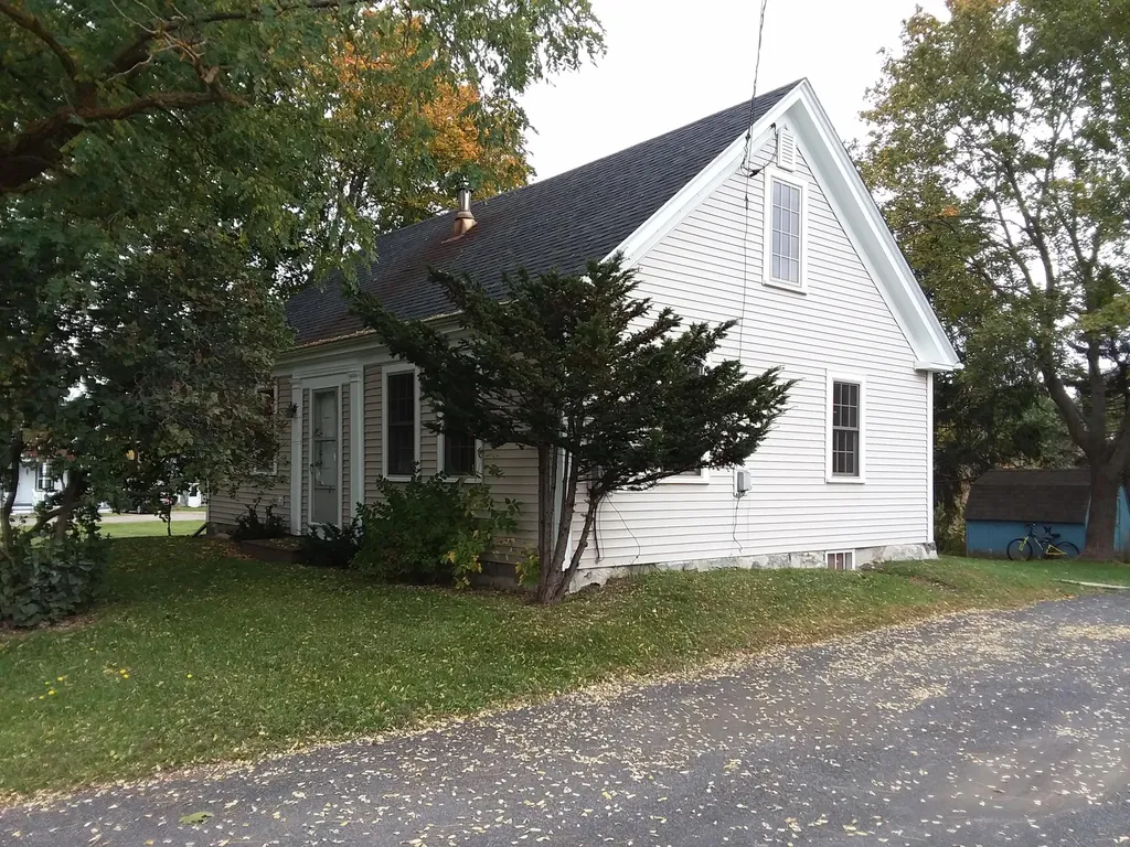 56 Thomaston Street Rockland ME 04841