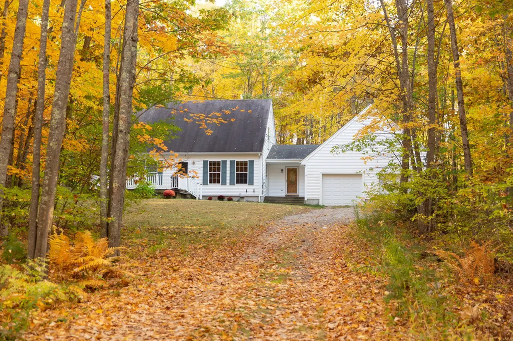 860 Duck Pond Road Westbrook ME 04092