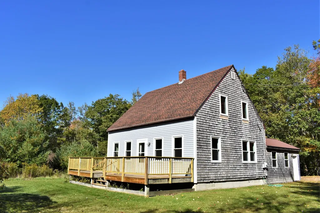 1194 Middle Road Woolwich ME 04579
