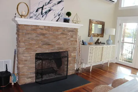 105 Beach Road Naples ME 04055