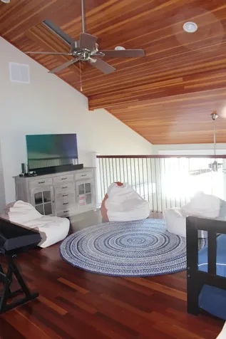 105 Beach Road Naples ME 04055