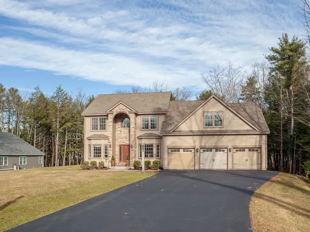 45 Richards Way Saco ME 04072