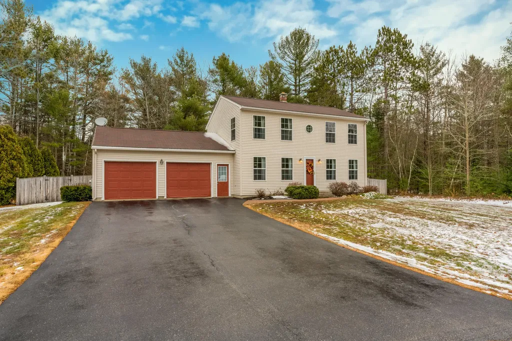 12 Poplar Circle Lisbon ME 04250