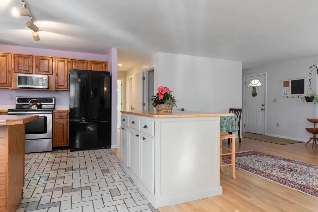 12 Fenderson Road Saco ME 04072