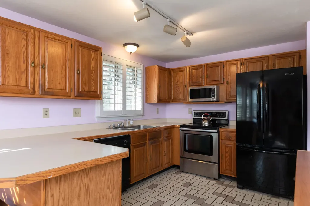 12 Fenderson Road Saco ME 04072