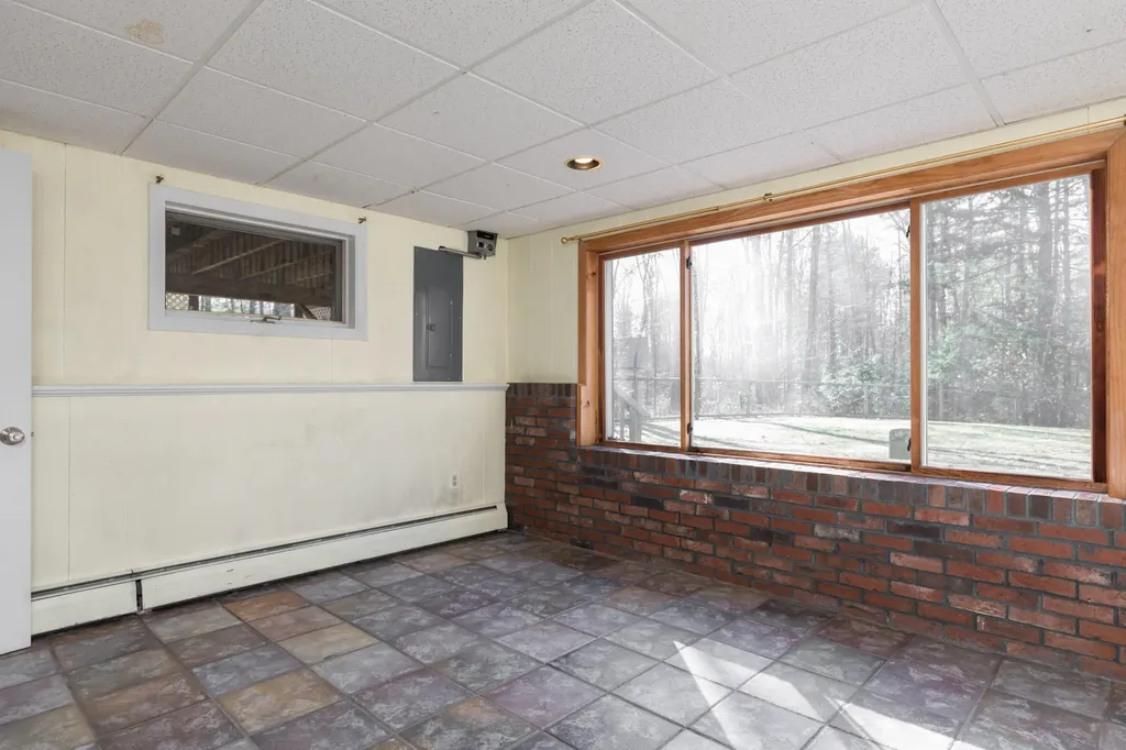 12 Fenderson Road Saco ME 04072