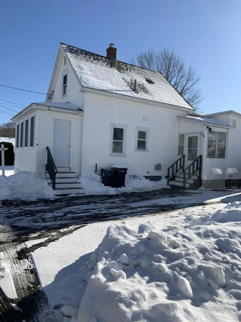 8 Liberty Avenue Biddeford ME 04005
