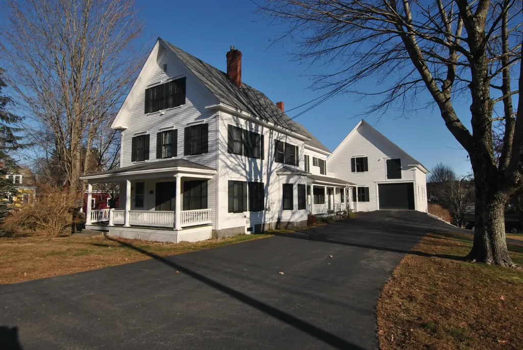 34 Oak Street Alfred ME 04002