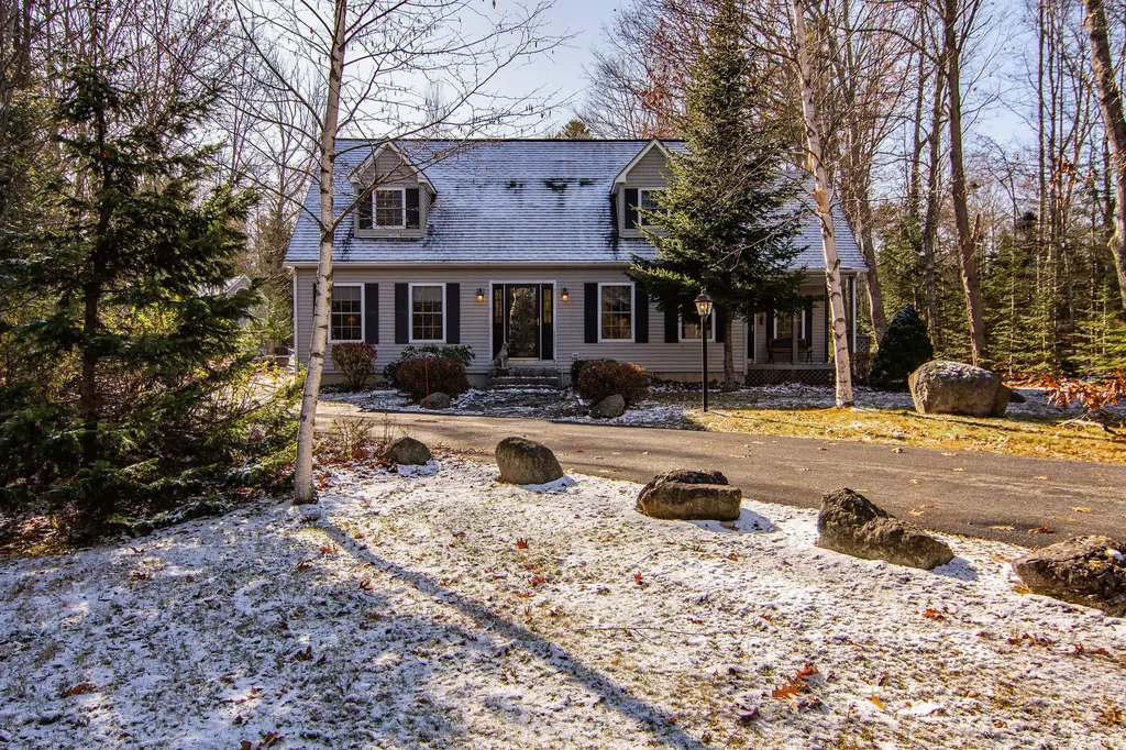 28 Beech Hill Road Blue Hill ME 04614