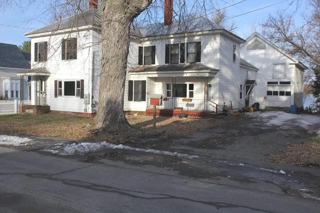 29 Turner Avenue Skowhegan ME 04976