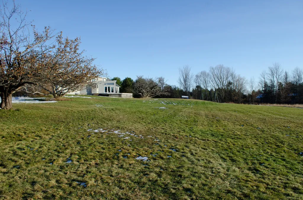 28 Fisher Road Holden ME 04429