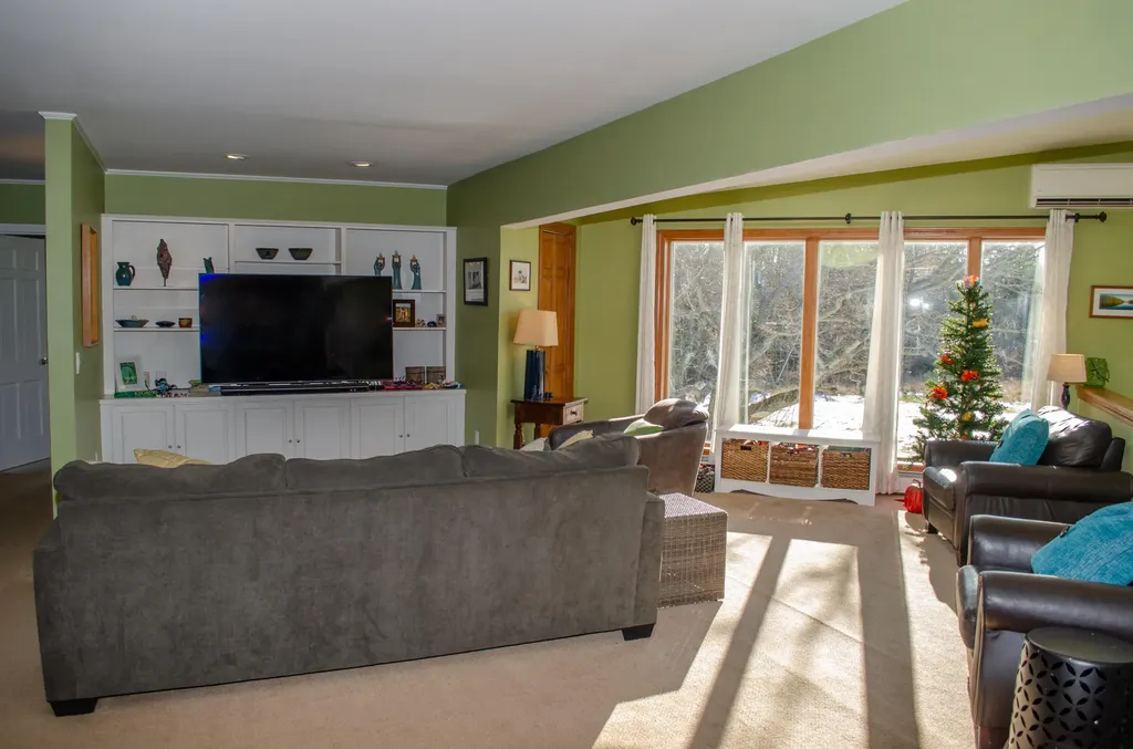 28 Fisher Road Holden ME 04429