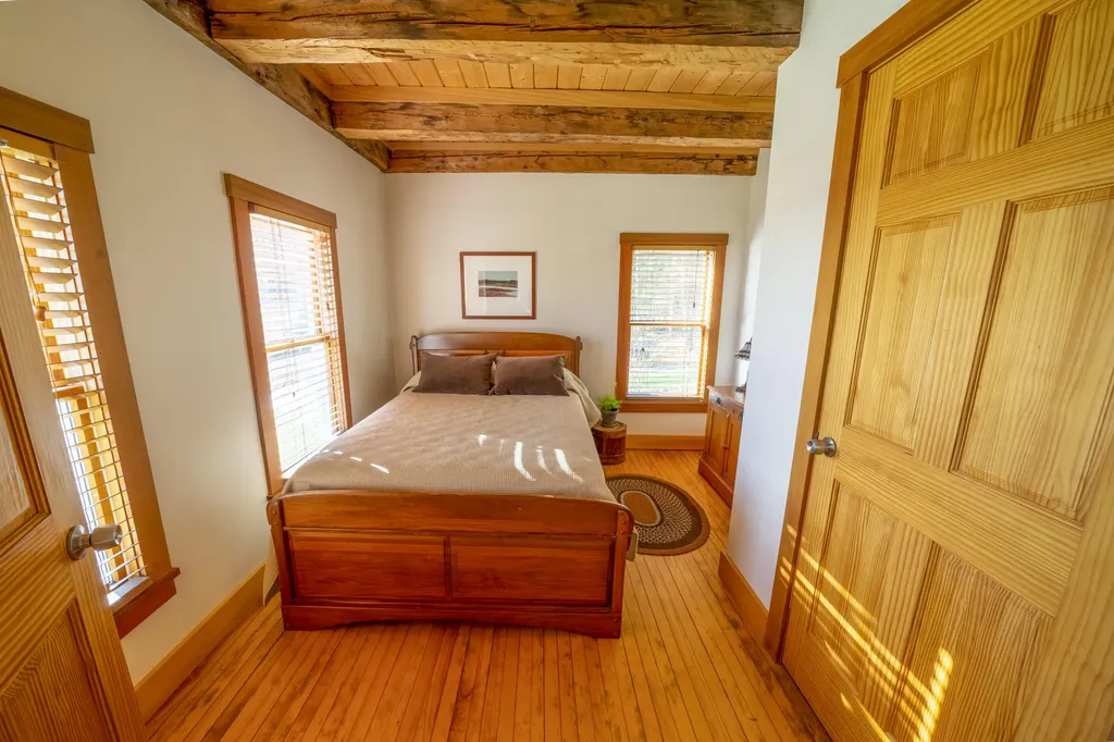 10 Stagecoach Road Liberty ME 04949