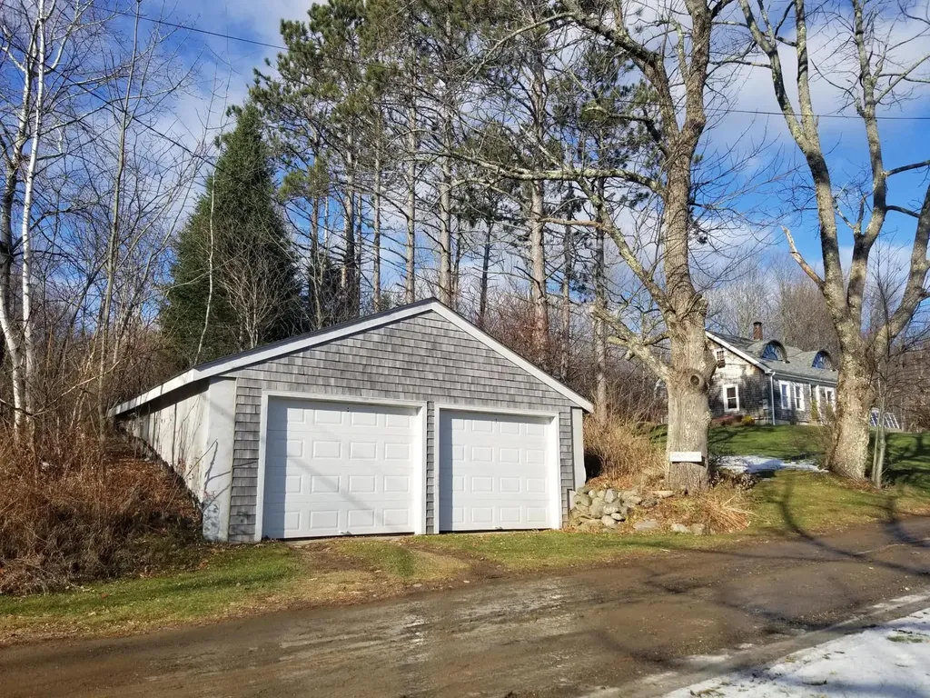 10 Stagecoach Road Liberty ME 04949