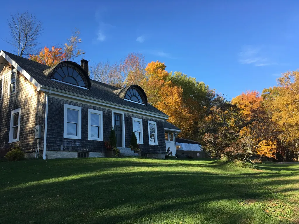 10 Stagecoach Road Liberty ME 04949